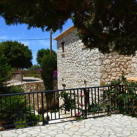 Villa Julieta Stone *